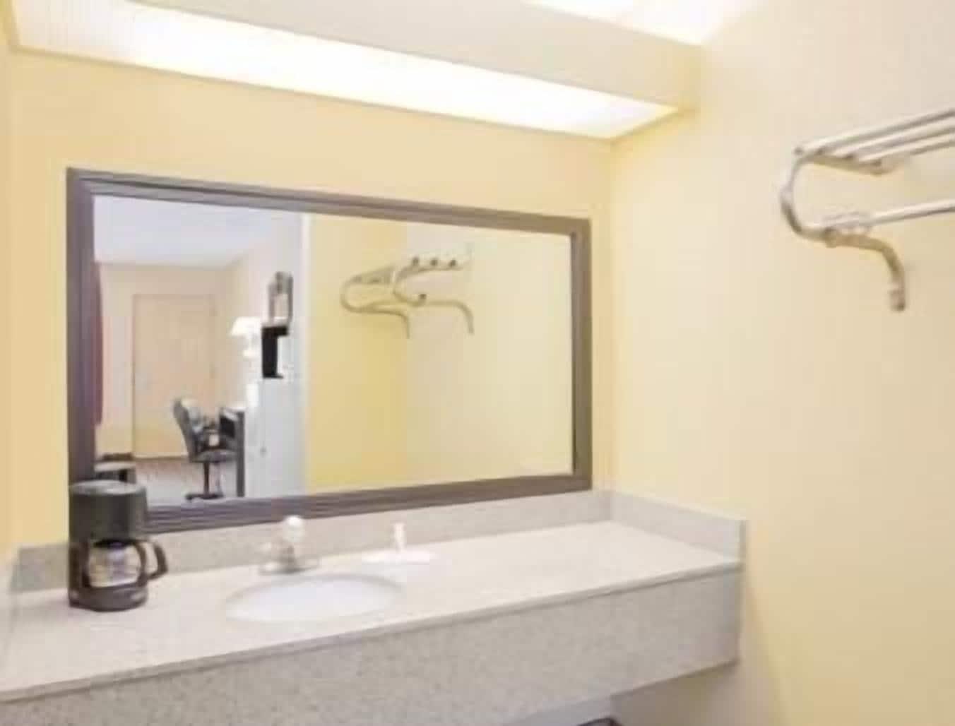 Days Inn By Wyndham Andalusia Luaran gambar
